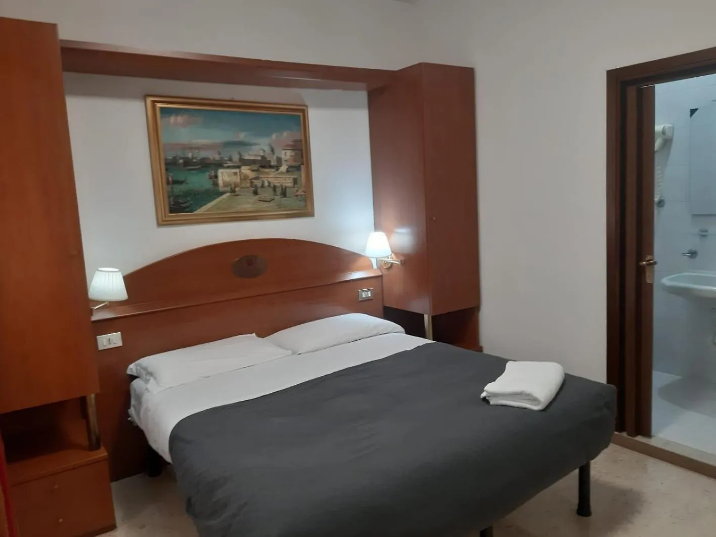 ***  Hotel Tito Mestre Włochy