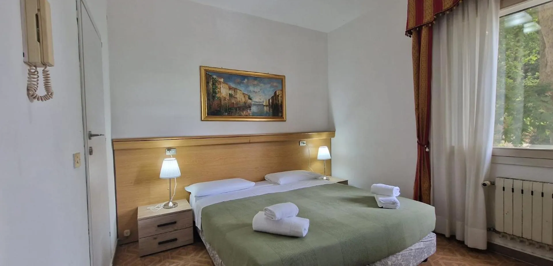 Hotel Tito Mestre 3*,